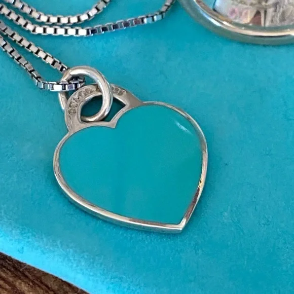 TIFFANY & CO Blue Enamel Heart Ring-Size 5.5 & Blue Enamel Heart Charm - Picture 9 of 10